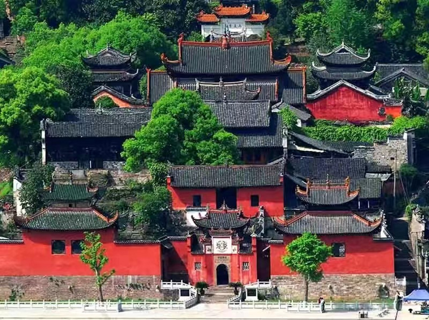 龙兴讲寺